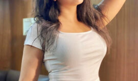 Call Girls In Near By The Metropolitan Hotel & Spa Delhi (9821774457) Delhi NCR